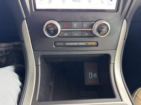 Certified 2023 Ford Edge SEL w/ Convenience Package image 32