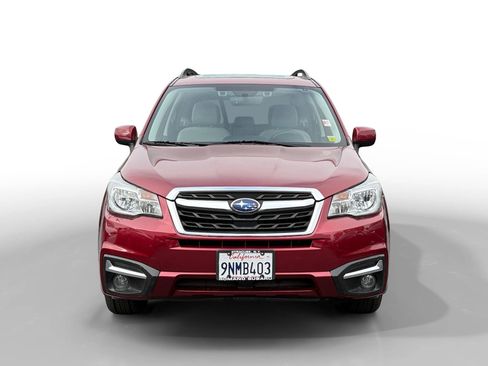 Used 2017 Subaru Forester 2.5i Premium image 8