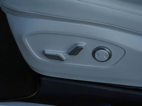 New 2026 Hyundai Ioniq 9 SEL image 21