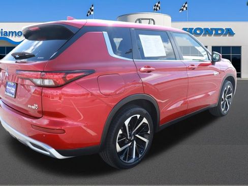 Used 2024 Mitsubishi Outlander 4WD Plug-In Hybrid image 8