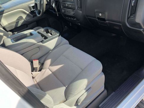 Used 2018 Chevrolet Silverado 1500 Custom w/ Custom Convenience Package image 10