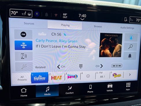 New 2027 Chrysler Pacifica Select FWD image 27