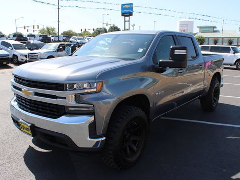 Used 2020 Chevrolet Silverado 1500 LT w/ Texas Edition AWD/4WD image 4