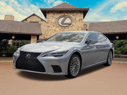 Certified 2024 Lexus LS 500 RWD image 4