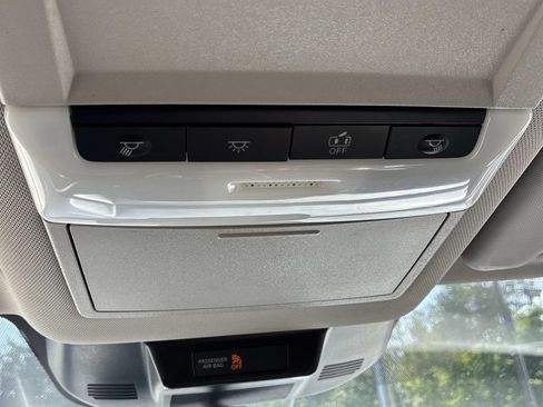 Used 2024 Nissan Rogue S FWD image 32