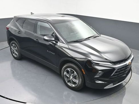 Used 2025 Chevrolet Blazer LT FWD image 38