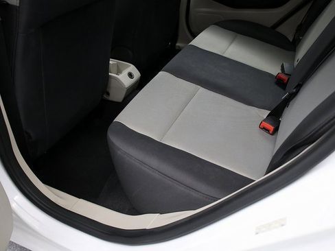 Used 2012 Ford Fiesta S image 22