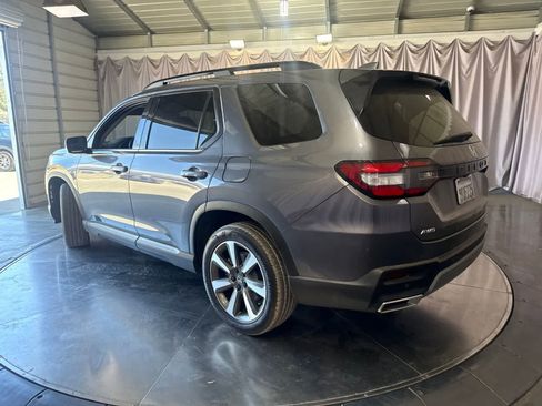 Used 2024 Honda Pilot Elite image 5