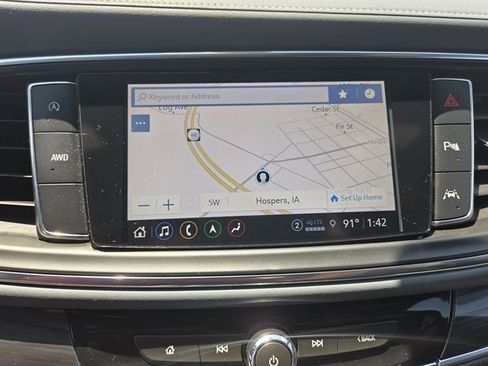 Used 2024 Buick Enclave Premium image 15