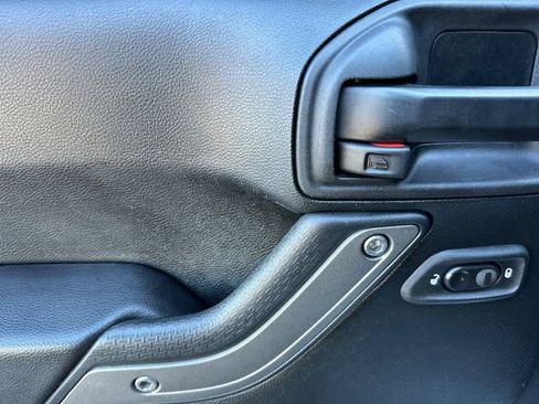 Used 2017 Jeep Wrangler Unlimited Sport image 10