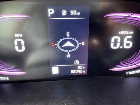 Used 2025 Kia Soul GT-Line w/ GT-Line Technology Package FWD image 18