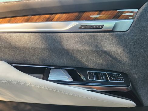 New 2025 Cadillac Escalade Sport Platinum w/ LPO, ONYX Package image 18