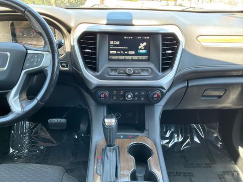 Used 2019 GMC Acadia SLE FWD image 15
