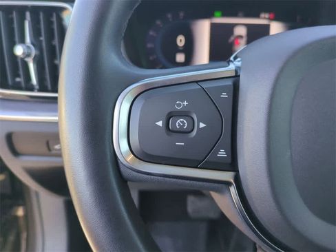 Used 2024 Volvo S60 B5 Core image 16