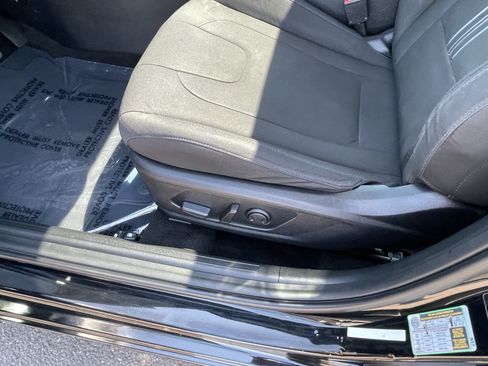 Used 2021 Hyundai Elantra SEL w/ Convenience + Premium Package FWD image 19