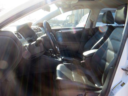 Used 2014 Volkswagen Jetta TDI FWD image 15