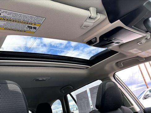 Used 2025 Subaru Outback Premium AWD/4WD image 30
