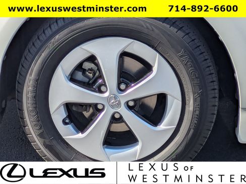 Used 2015 Toyota Prius Two image 13