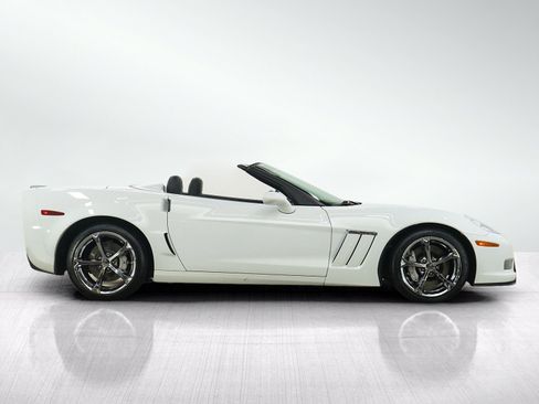 Used 2011 Chevrolet Corvette Grand Sport w/ Preferred Equipment Group RWD image 6