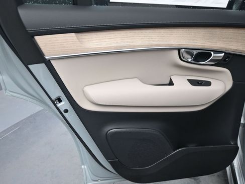 New 2026 Volvo XC90 B6 Plus w/ Protection Package Premier AWD/4WD image 20