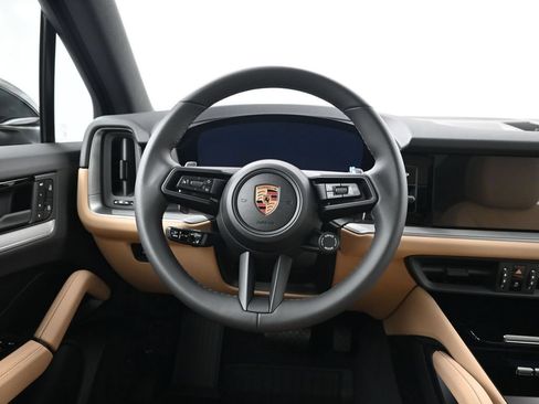 Certified 2026 Porsche Cayenne AWD/4WD image 12