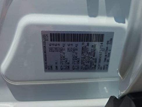 Used 2025 Nissan Rogue SV AWD/4WD image 9