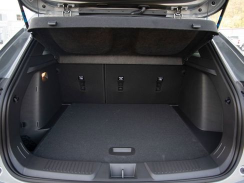 New 2026 Chevrolet Trax RS w/ Sunroof Package FWD image 19
