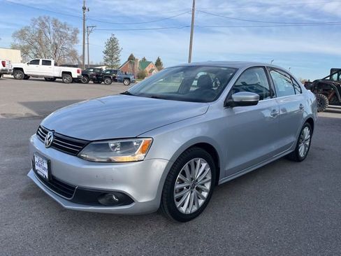 Used 2011 Volkswagen Jetta SEL image 6