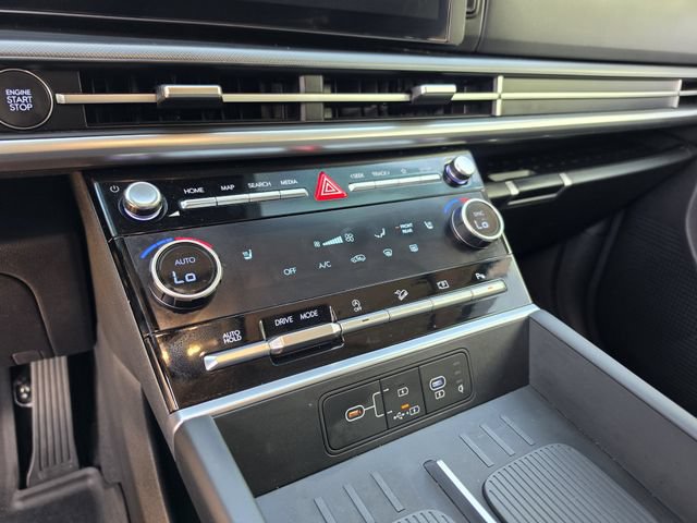 Used 2025 Hyundai Santa Fe SEL FWD image 28
