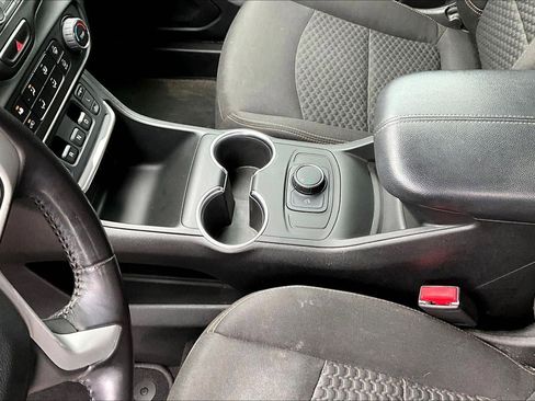 Used 2018 GMC Terrain SLE FWD image 14