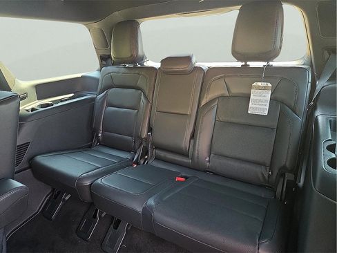 New 2025 Lincoln Navigator Reserve w/ Jet Appearance Package image 10