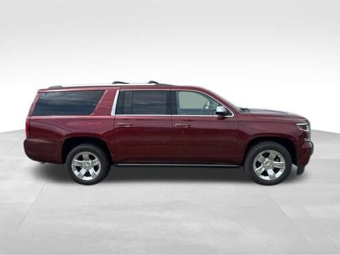 Used 2019 Chevrolet Suburban Premier AWD/4WD image 2
