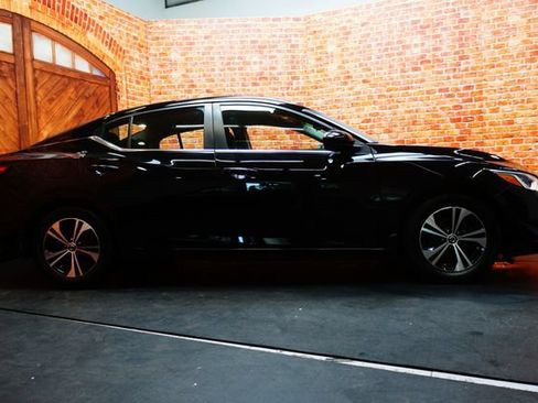 Certified 2022 Nissan Sentra SV FWD image 5
