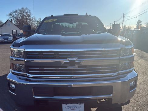 Used 2016 Chevrolet Silverado 2500 LT w/ LT Convenience Package image 2