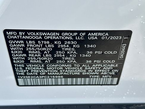Certified 2023 Volkswagen Atlas Cross Sport SEL R-Line image 28