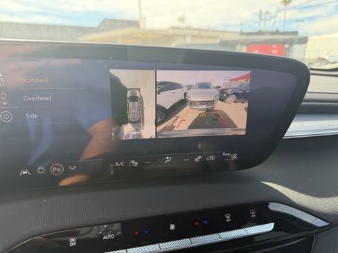 Used 2025 Buick Enclave Preferred image 21