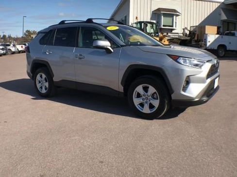 Used 2019 Toyota RAV4 XLE w/ All Weather Liner Package AWD/4WD image 2