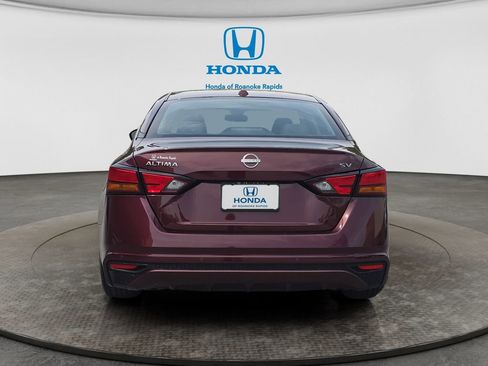Used 2024 Nissan Altima 2.5 SV image 4