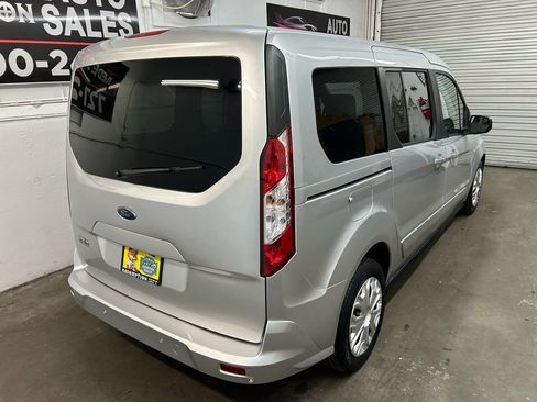 Used 2019 Ford Transit Connect XLT image 3