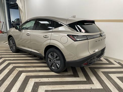New 2025 Nissan Murano SL image 13