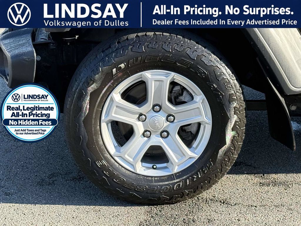 Used 2018 Jeep Wrangler Unlimited Sport S AWD/4WD image 8