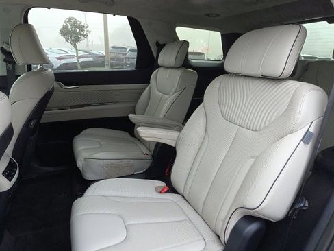 Certified 2023 Hyundai Palisade Calligraphy w/ Cargo Package image 6