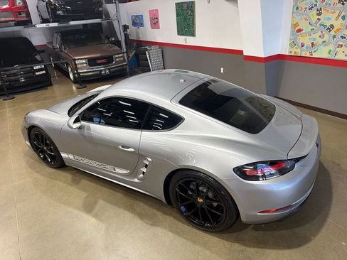Used 2024 Porsche 718 Cayman RWD image 43