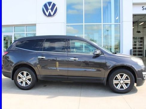 Used 2017 Chevrolet Traverse LT FWD image 5