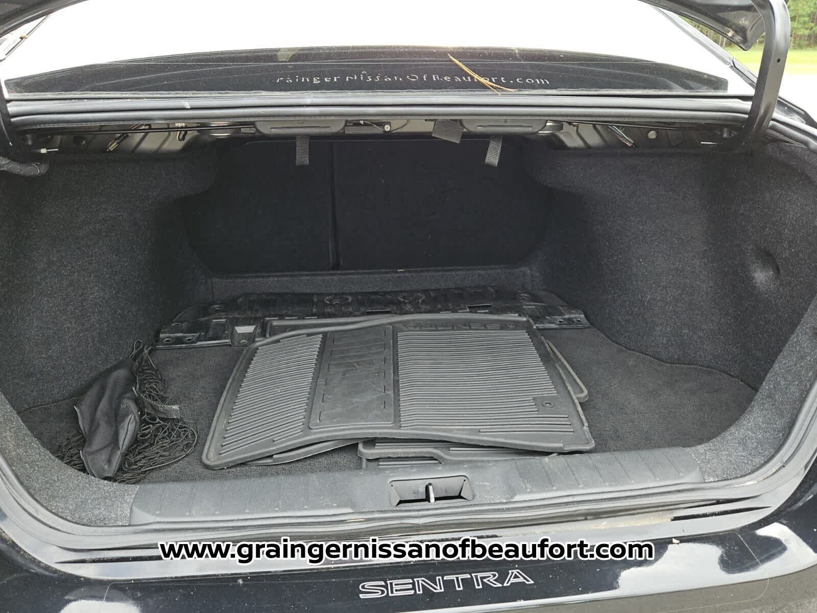 Used 2022 Nissan Sentra SR w/ Midnight Edition FWD image 6