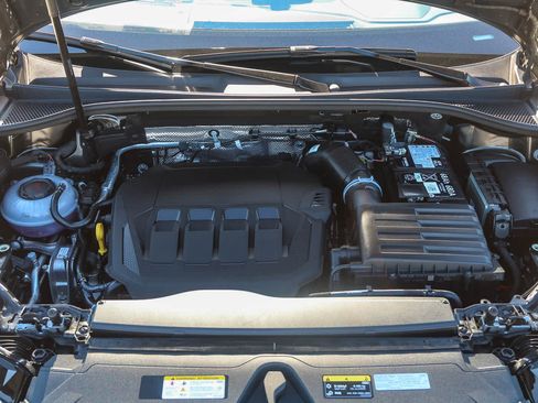 New 2025 Audi Q3 2.0T Premium image 48