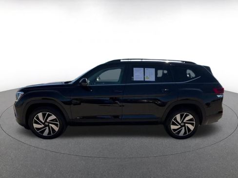 Used 2026 Volkswagen Atlas SE FWD image 7