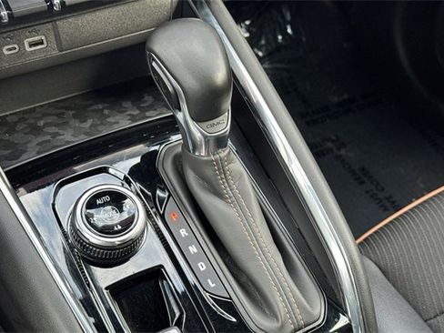 Used 2023 GMC Canyon AT4 image 25