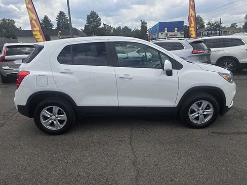 Used 2019 Chevrolet Trax LS w/ Tint and Cruise Package AWD/4WD image 7