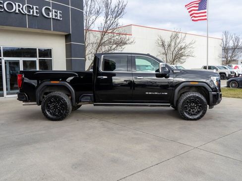 Used 2024 GMC Sierra 3500 Denali Ultimate image 8